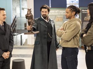 Книга — лучший подарок: во втором сезоне сериала «Библиотекари: Следующая глава» начитанные детективы ловят оживших литературных персонажей
