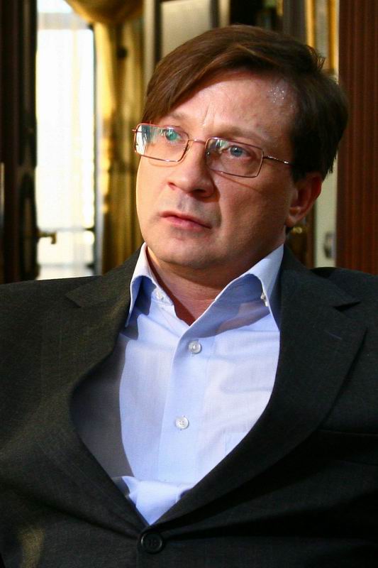 Актер Владимир Виноградов Фото
