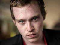 Kaleb Lendri Dzhons Caleb Landry Jones Aktyor Biografiya Gollivudskie Aktyory Kino Teatr Ru