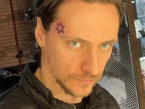«Я защищаю русских, Путина и евреев»: Сергей Полунин сделал татуировку звезды Давида
