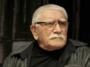 Джигарханян подал на развод и переехал жить в театр