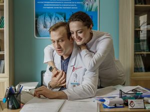 Виктория Толстоганова, Михаил Тройник и Ангелина Поплавская поработают врачами в «Отделении»